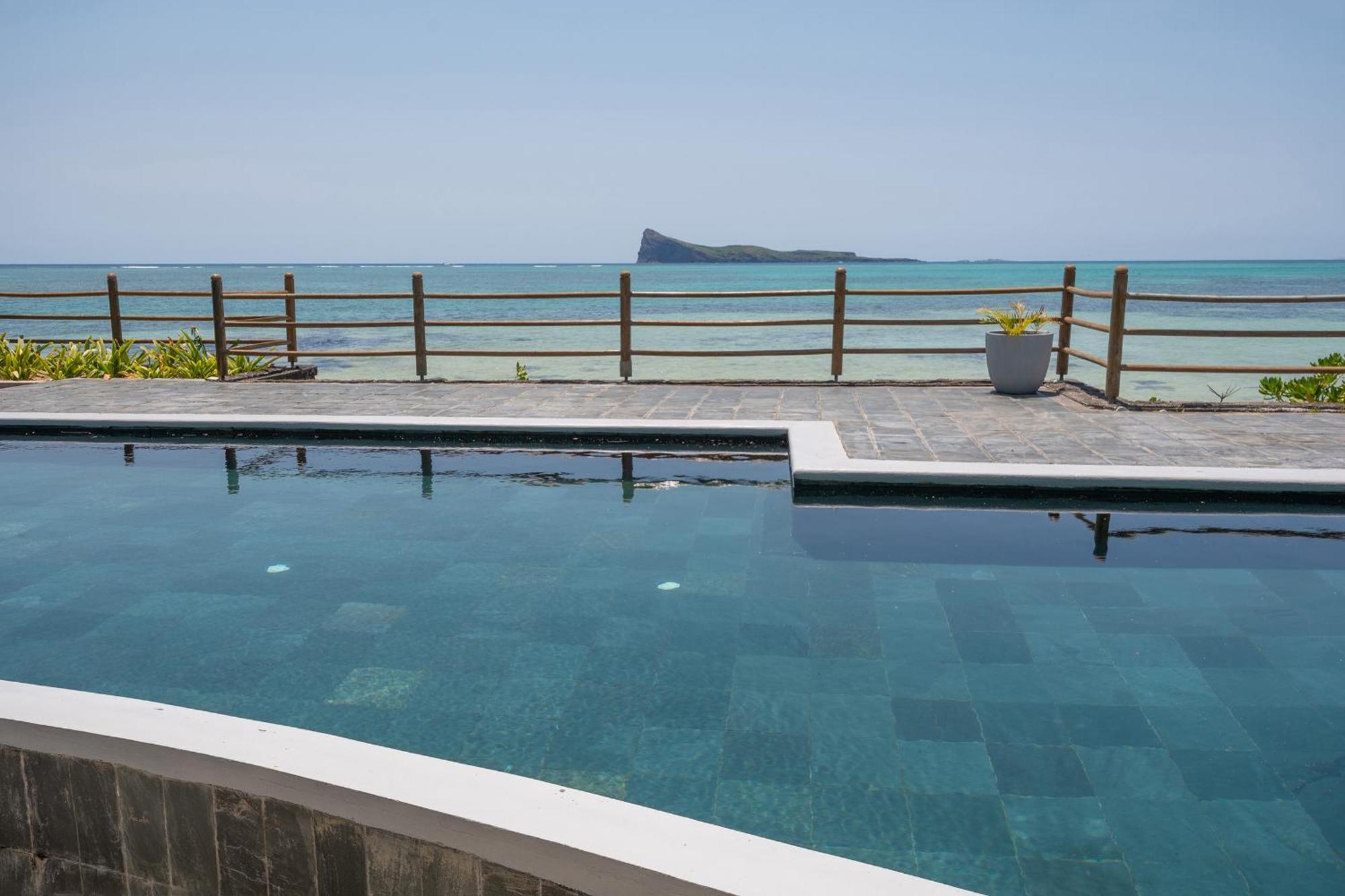 Luxury Beachfront Duplex, Coin De Mire View / 3Bed 캅마를로 외부 사진
